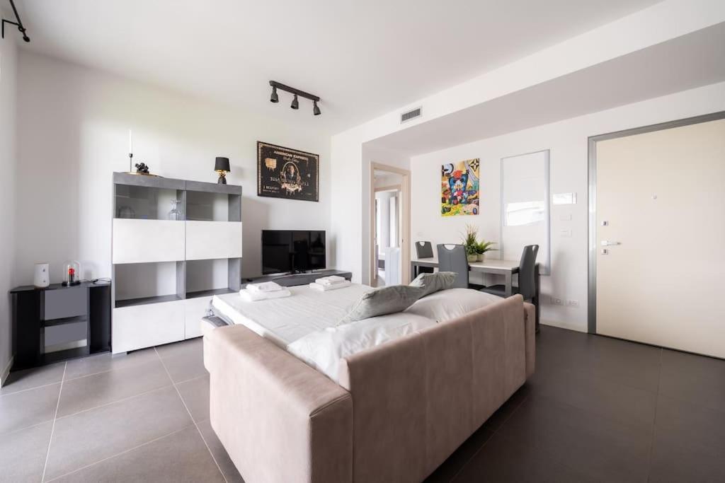 We Home - Uptown74 Bloom Apartment - Milano Kültér fotó